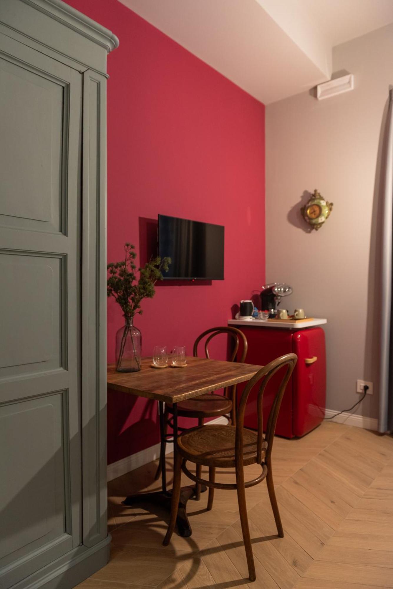 Sophia Boutique Suites Trieste Bagian luar foto