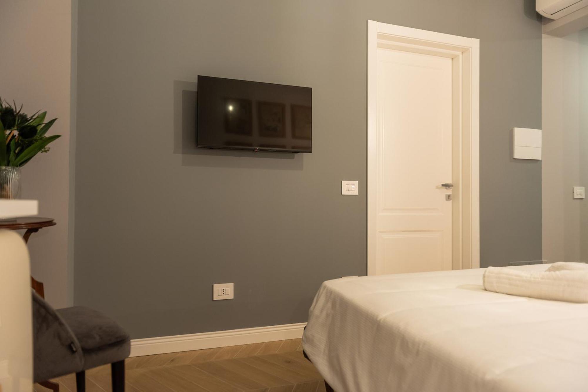 Sophia Boutique Suites Trieste Bagian luar foto