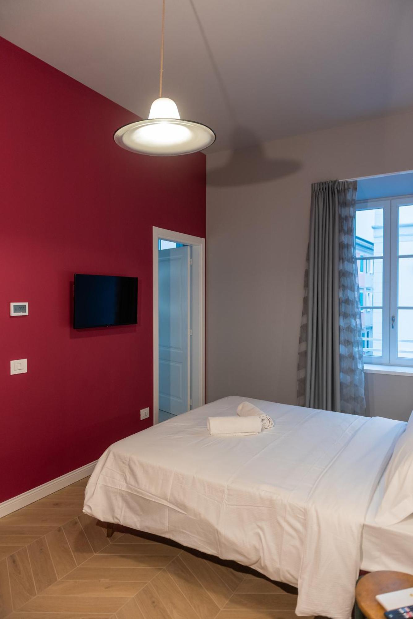 Sophia Boutique Suites Trieste Bagian luar foto