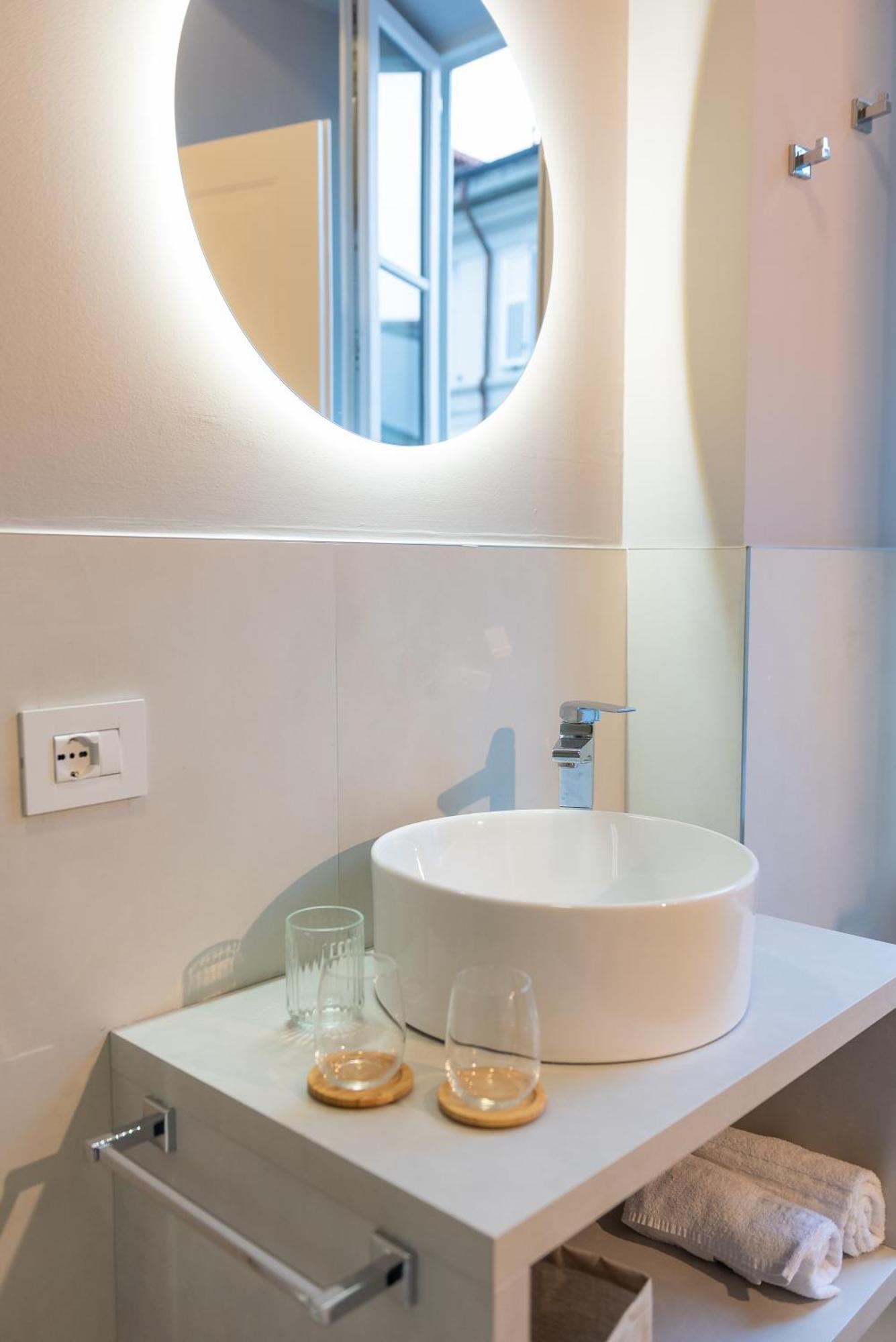 Sophia Boutique Suites Trieste Bagian luar foto