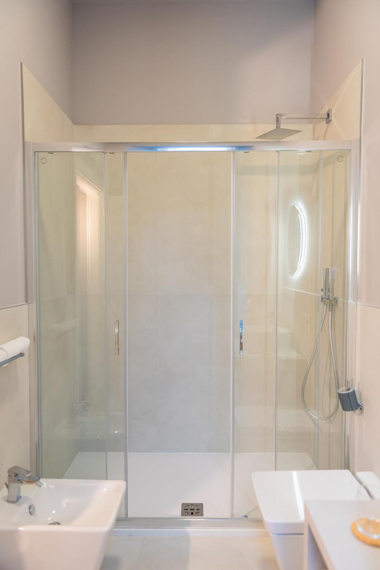 Sophia Boutique Suites Trieste Bagian luar foto